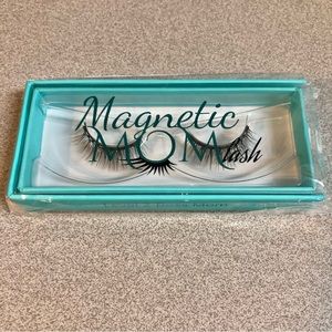 NEW in box✨ Magnetic Mom Level 2 Boss False Lashes